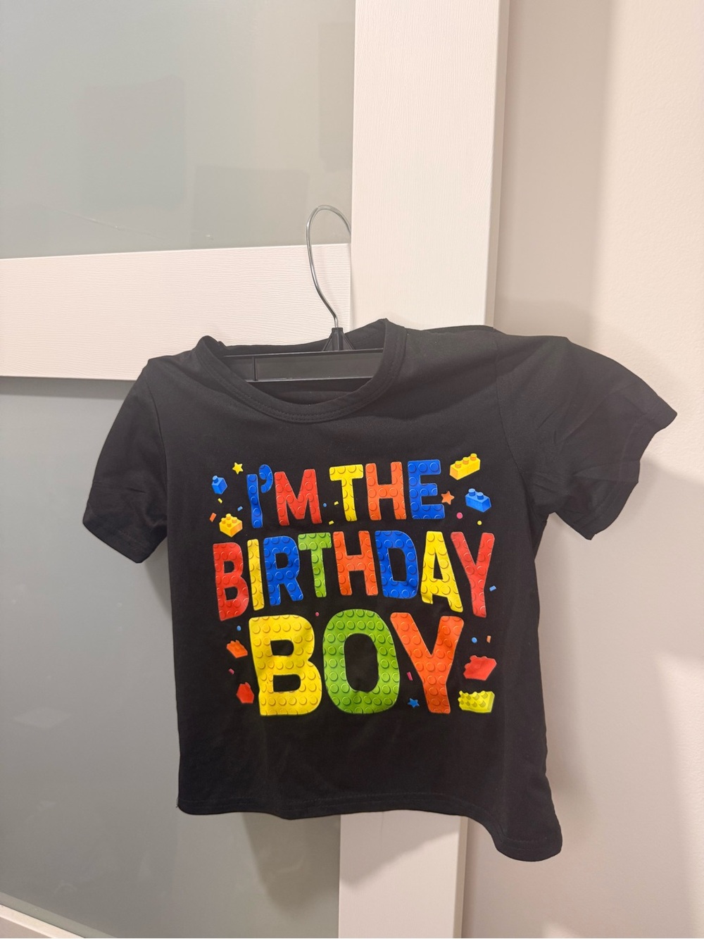 SHEIN Kids Black Short Sleeve 'I'm The Birthday Boy' Colorful Graphic Tee